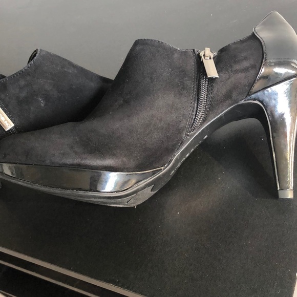 Bandolino Suede Boots - Picture 6 of 8